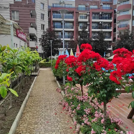 Admiral Plaza Apartament サニービーチ